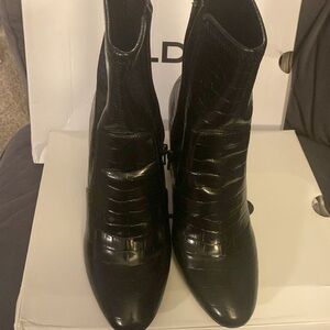 Aldo Haosien Croc Black Boots
Size 10
Lightly worn as pictured
Box available